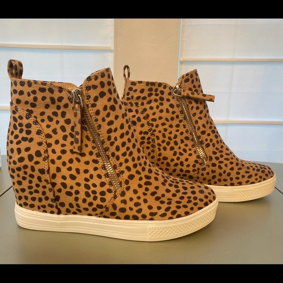 Queen George Animal Print Wedge Sneakers Size 7 NWOB - Picture 3 of 12